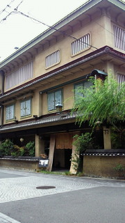 201108221218000.jpg