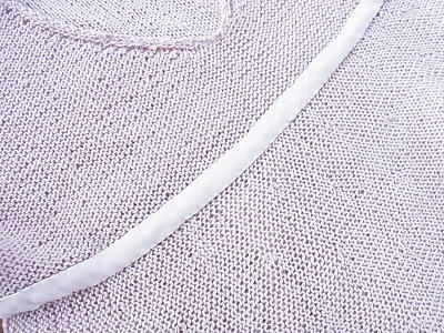 Vネックギャザープルオーバー 「シンプルなのに仕掛けが光るニットのふだん着」