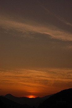 神山の夕陽
