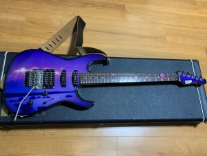 訳あり 美品 ストラトタイプ エレキギター 222205.jpg
