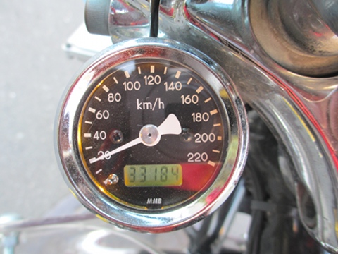 走行距離は約 33,000km 、新車登録は 2006 年です。