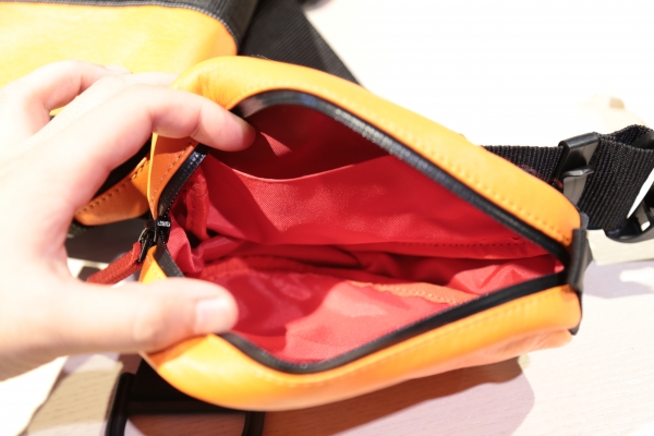 SHINICHIRO ARAKAWAメッセンジャーバッグ: KUSHITANI 横浜店