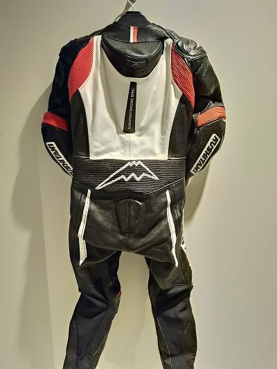 NEW K-0079XX ソードスーツ : KUSHITANI 横浜店 | KUSHITANI