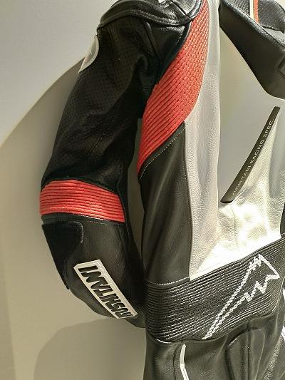 NEW K-0079XX ソードスーツ : KUSHITANI 横浜店 | KUSHITANI