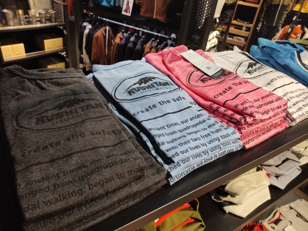 K-1302 KITTLE POLO SHIRT キトルポロシャツ　クシタニ TシャツやロンT、ポロシャツも入荷しております！：KUSHITANI