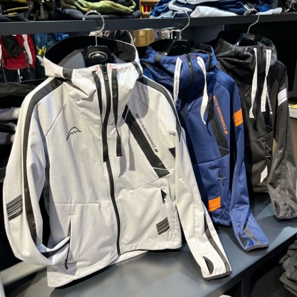 本日色々と入荷いたしました！！！！：KUSHITANI横浜店