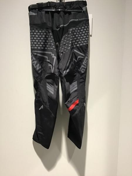 新商品ムーブオフロードパンツ入荷のお知らせ：KUSHITANI横浜店