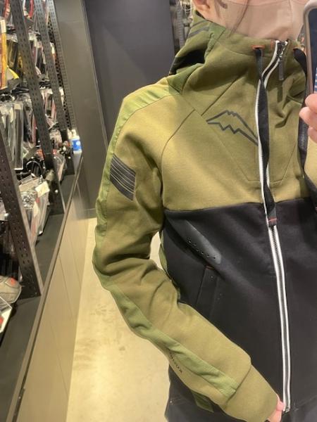 クシタニ パーカー クシタニカフェ仕様 レブロフーディー K-1995 レブロフーディーボーダー入荷！:KUSHITANI三鷹店