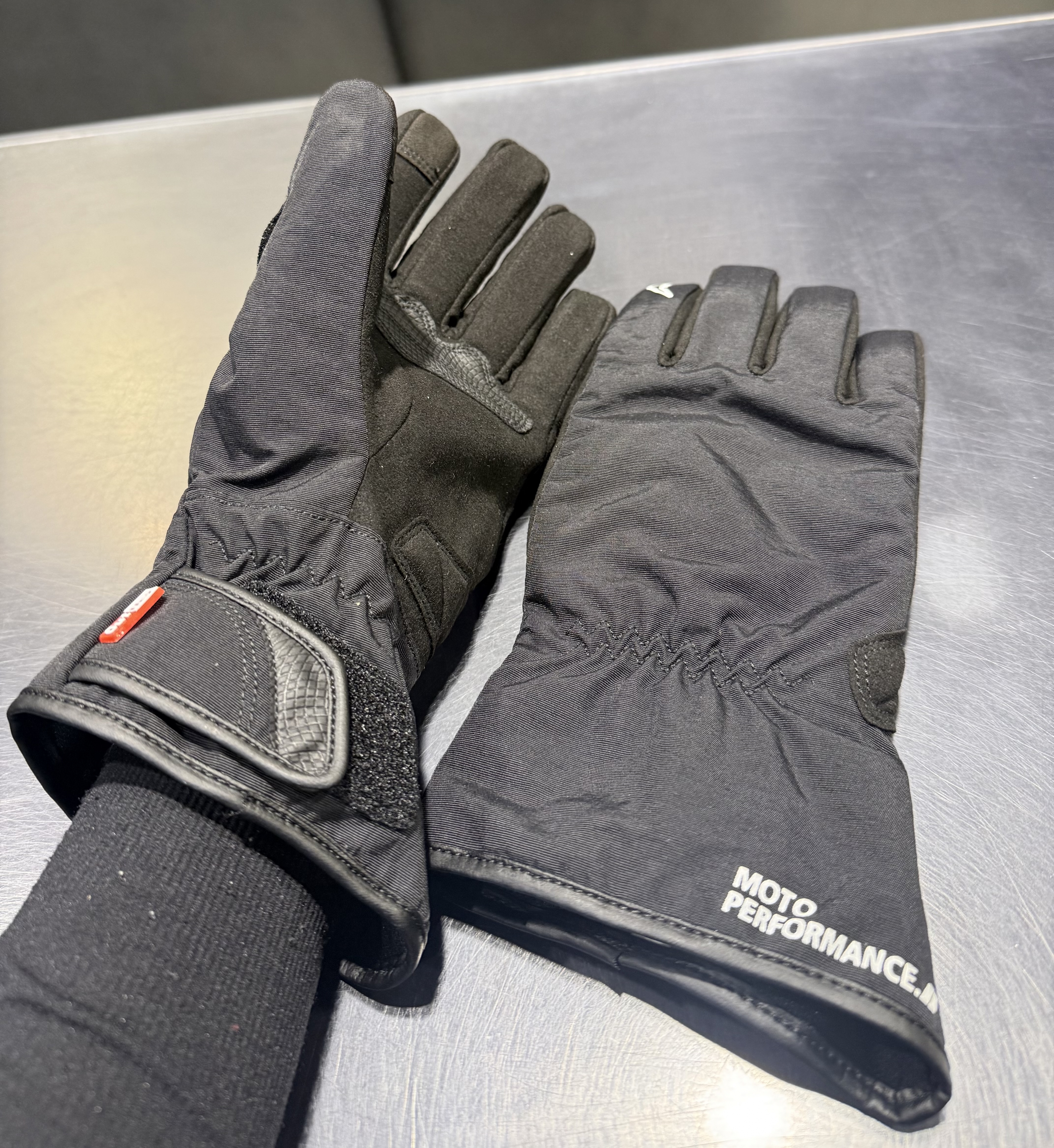 入荷速報】〈K-3027N〉アウトドライレイングローブが入荷いたしました