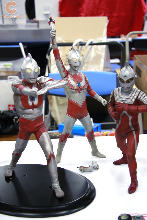 CCP 究極の帰ってきたウルトラマン(発光ギミックあり)