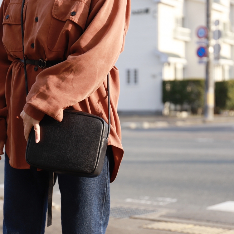 pg leather shoulder tote s