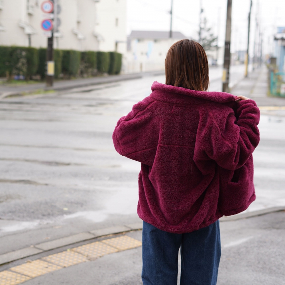 鮮やかなカラーが目を惹くMYTHINKSのジップアップブルゾン。 | 1989