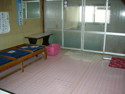 レトロな脱衣所。