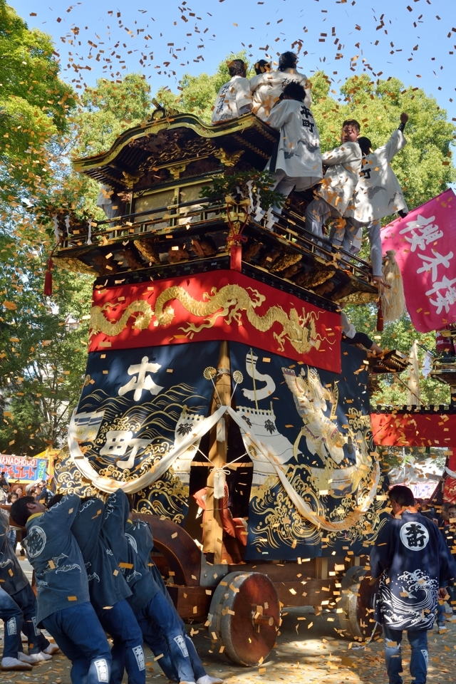 挙母祭り紙吹雪3.jpg