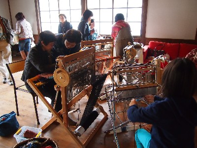 第8回動楽市 織り体験.jpg