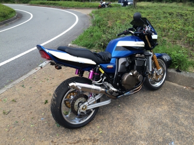 ZRX1200R 純正シート　爪折れ無し　破れ無し ZRX1200R 純正シート 爪折れ無し 破れ無し