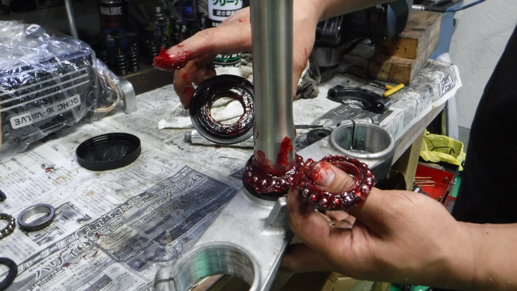 12支が掘られたテーブル 12支が掘られたテーブル