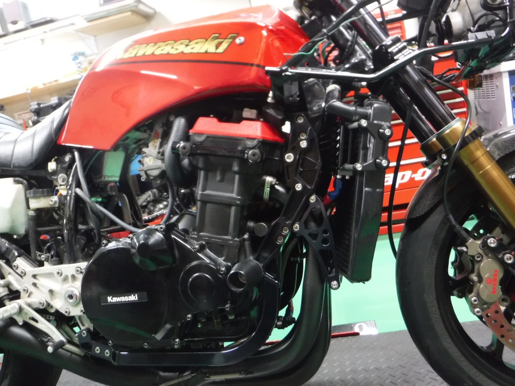 GPZ900r 取外しオイルクーラー 検索用（ZX-14R ZZR1400 ZRX1200