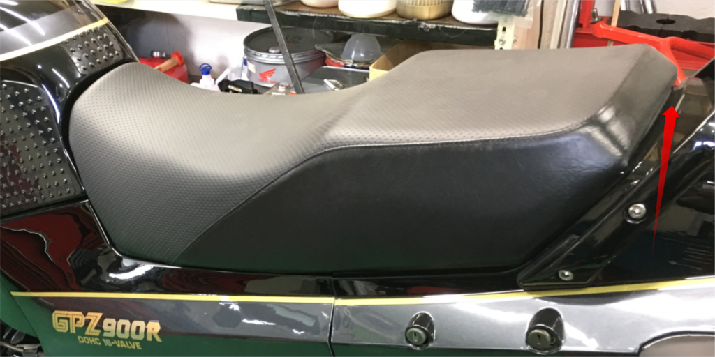 ☆ 《M3》良品♪GPz900R PMC タックロールタイプ ローダウンシート