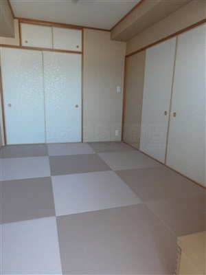 〜東大阪市セイスイ美草(ミグサ)ピンク色縁無し琉球畳で暮らす模様替えテレビCMの影響6帖間〜大阪大東市イマドキの畳屋さん家庭用国産畳専門店うえむら畳10
