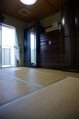 【カラー縁無し琉球畳】お友達のようなステキなお部屋に模様替えしたいッ!:大阪大東市家庭用国産畳専門店うえむら畳6