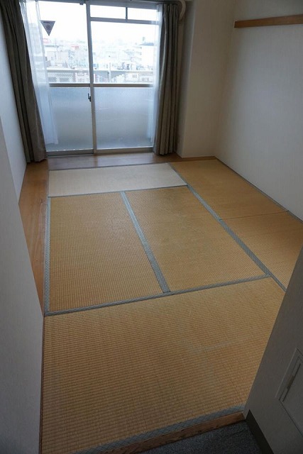 シルバー世代にも安心なTATAMI(畳)へ模様替え:大阪大東市家庭用国産畳専門店イマドキの畳屋さんうえむら畳1