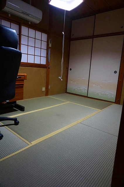 終活畳?やっぱりきれいなお部屋で暮らしたい。黄金麻の葉柄畳縁でゴージャスに暮らす。3