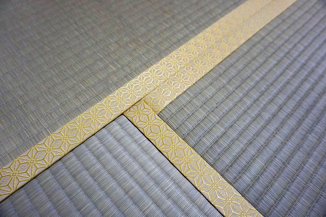 終活畳?やっぱりきれいなお部屋で暮らしたい。黄金麻の葉柄畳縁でゴージャスに暮らす。4