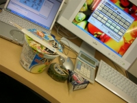 今日の晩御飯... カップラーメン新製品!