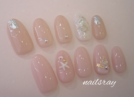 ８月のキャンペーンデザイン Nails Ray ネイルズレイ