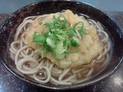 福井駅の立ち食いそば、濃厚な混合だしで美味しい