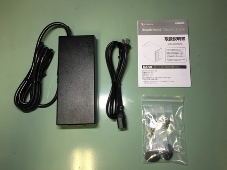 Thunderbolt2 5Bay Enclosure （CRCH535TB2IS）レビュー