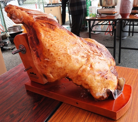骨付きモモハム