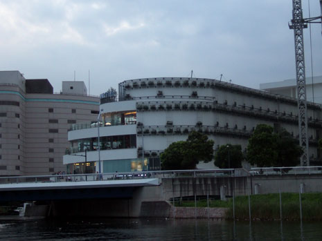 横浜ベイクォーター