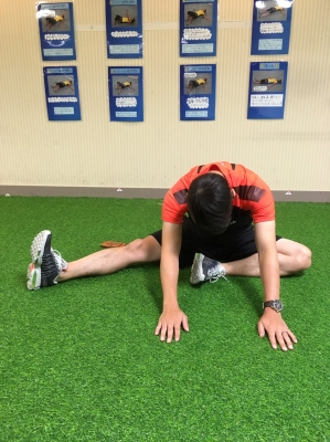 内転筋群のストレッチ