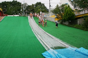 水のすべり台