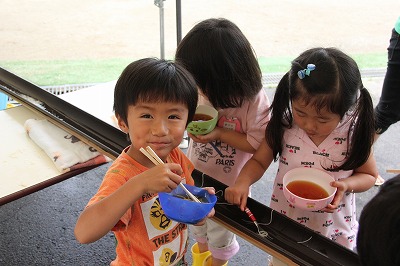 流しそうめん