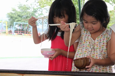 流しそうめん