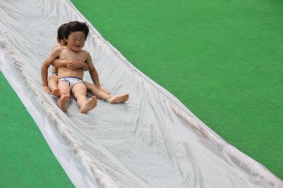 水のすべりだい