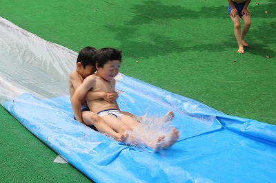 水のすべりだい