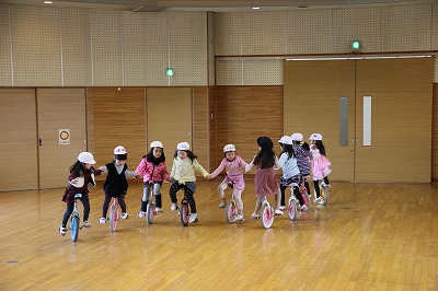 一輪車メリーゴーラウンド
