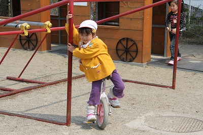 一輪車遊び