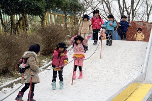 雪の日の登園