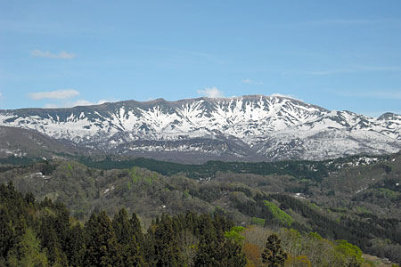 月山
