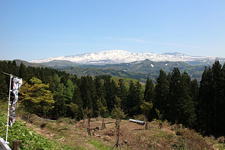 十王峠展望台から月山