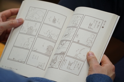 笑ったり驚いたり…楽しそうに読んでいます DSC00318.JPG