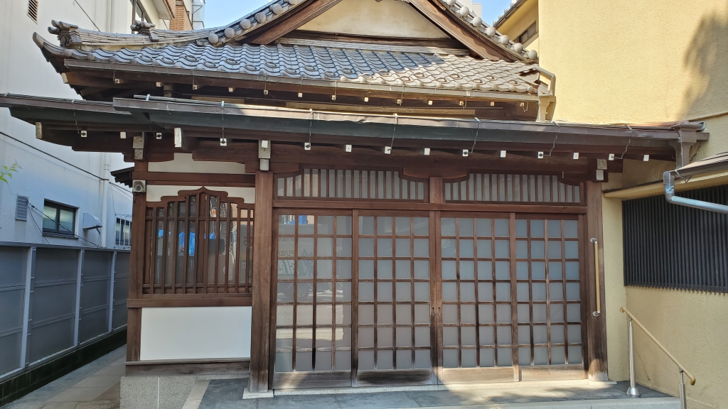 臨済宗法燈派 興国寺150世 孤峰軒 目黒絶海「東籬佳秋色」掛軸 O-57 臨済宗法燈派 興国寺150世 孤峰軒 目黒絶海「東籬佳秋色」掛軸 O