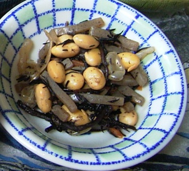R0029873夜-豆とヒジキとコンニャクの煮物_372.jpg