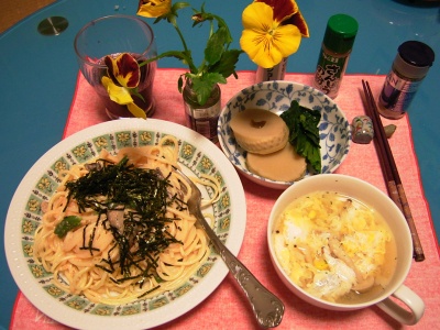 R0030705夜、和風タラコスパゲティ、卵スープ、筍煮物_400.jpg