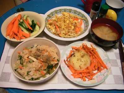 R0031544夜-深川飯、カチョカバロと人参ソテーもやし卵とじ、キュウリと人参サラダ、大根の味噌汁_400.jpg
